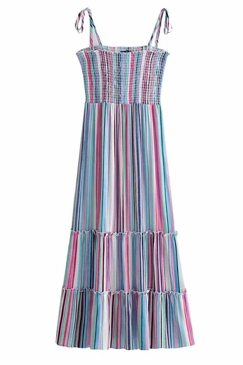 Vestido con estampado de rayas de colores
