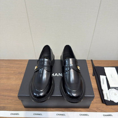Chanel 2025 Loafer Black Sheepskin 552183