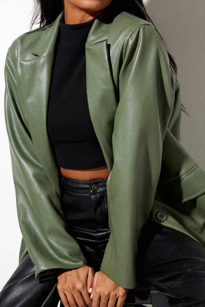 Blazer extragrande de piel sintética de Bershka
