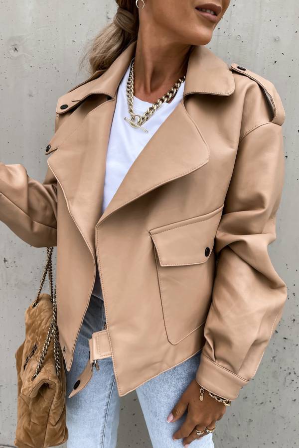 Chaqueta corta de cuero estilo británico con bolsillo de solapa