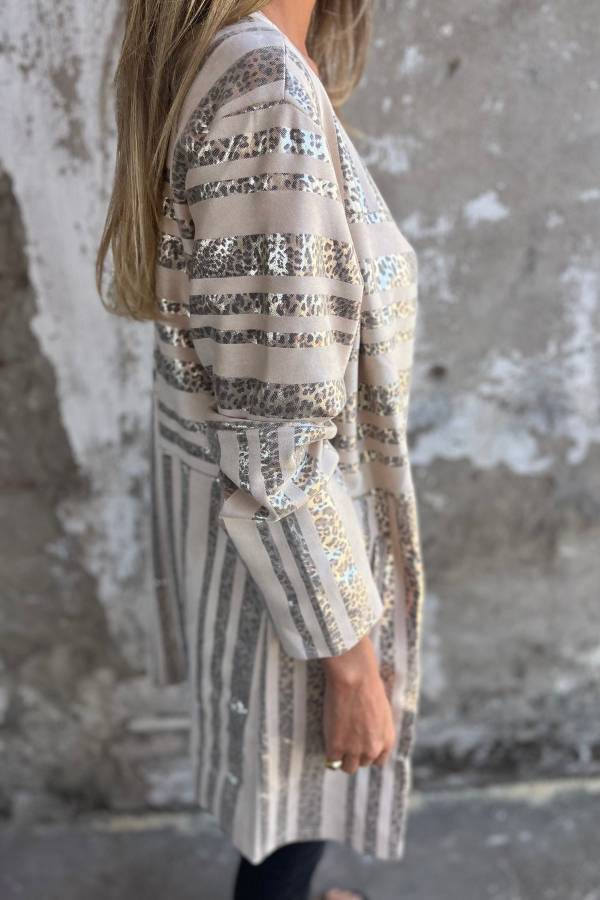 Abrigo midi holgado de manga larga con bolsillo y estampado de leopardo dorado de moda
