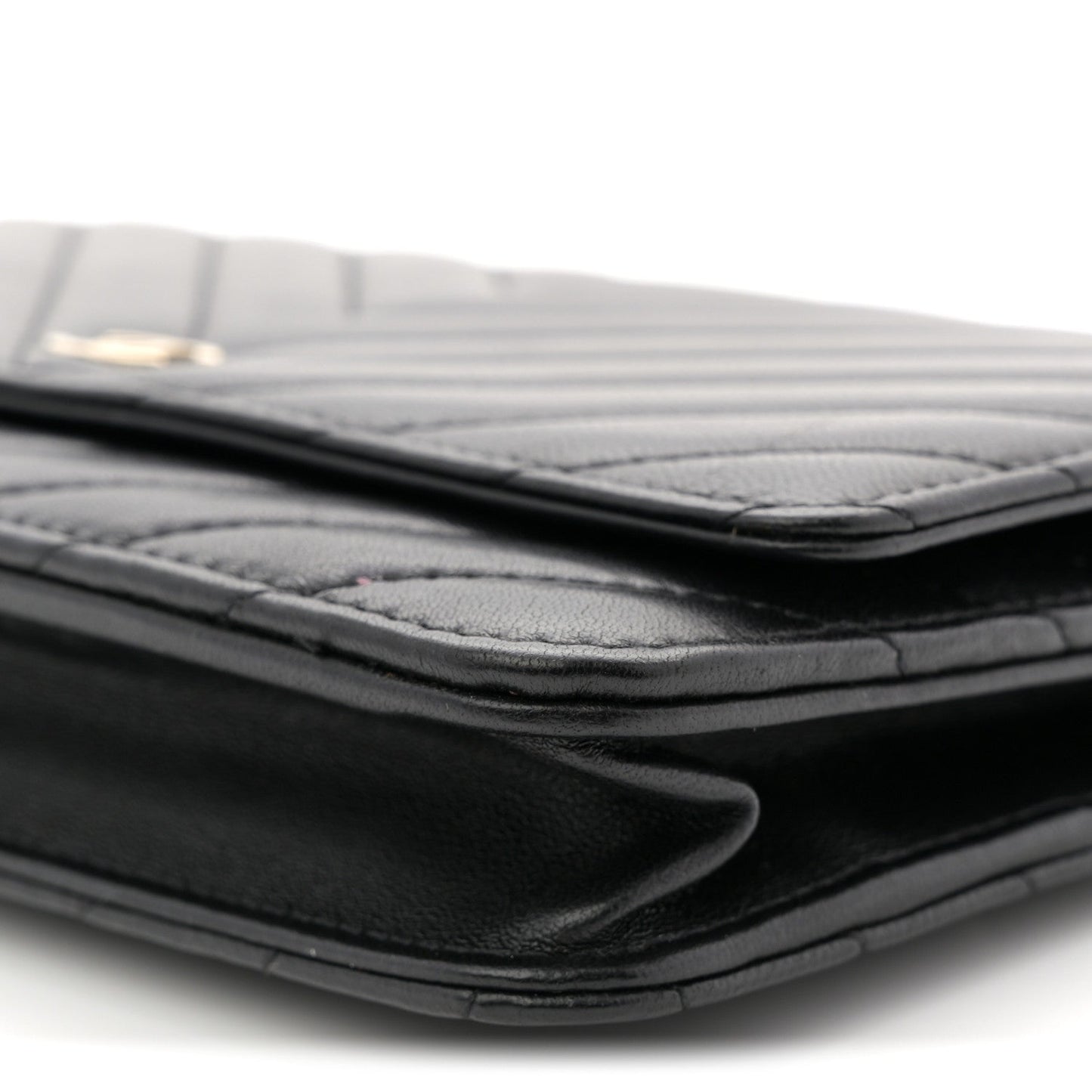 Lambskin Chevron Quilted Wallet On Chain WOC Black