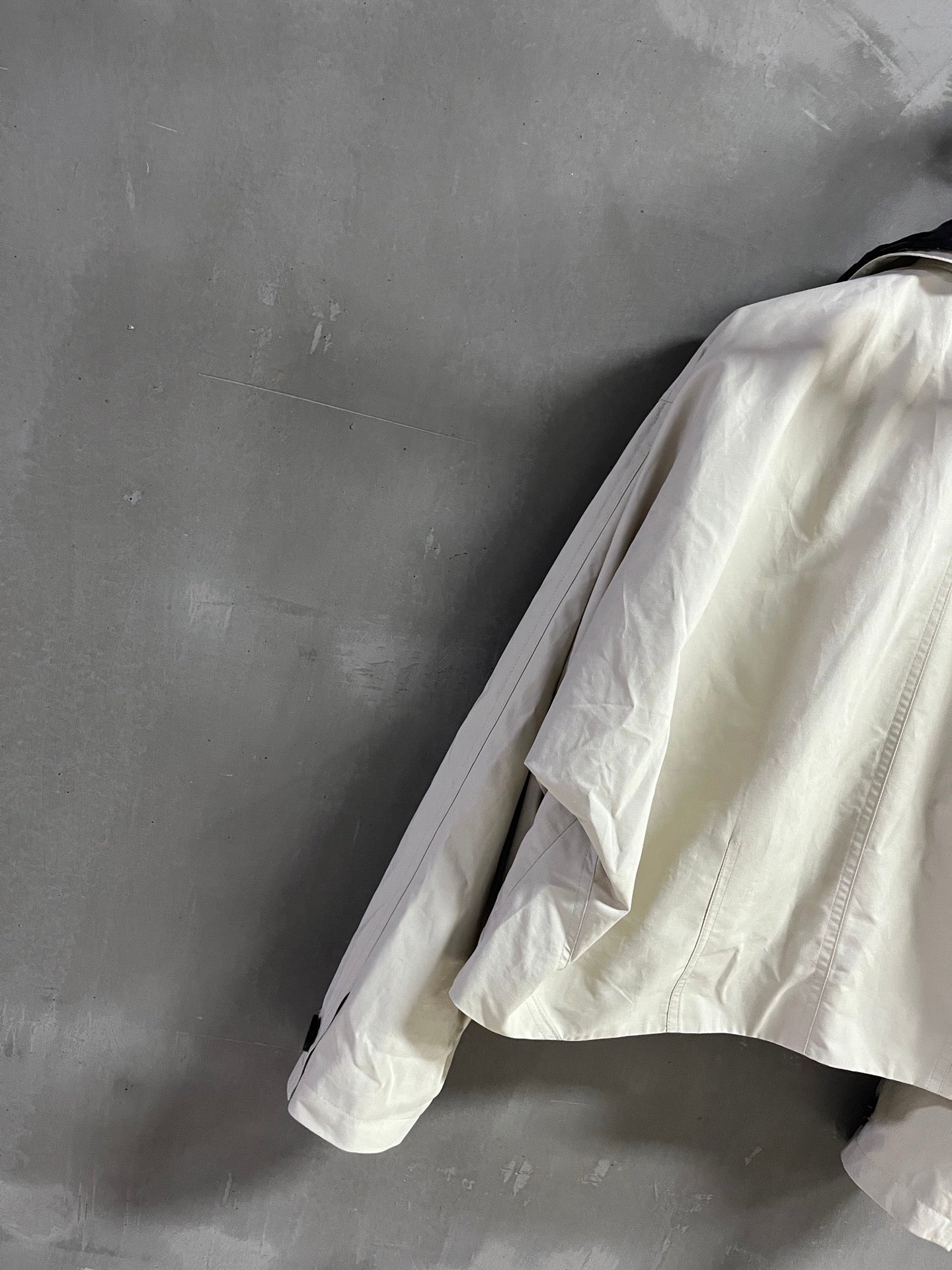 BV 25S Jacket Sheepskin Neck in White High-Weave Fabric