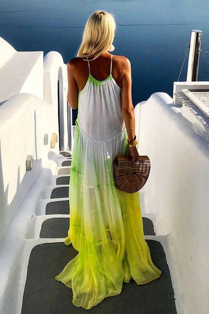 Vestido largo con cuello halter y borlas con estampado degradado de Island Evenings