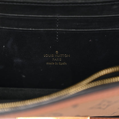 Reverse Monogram Dauphine Bumbag