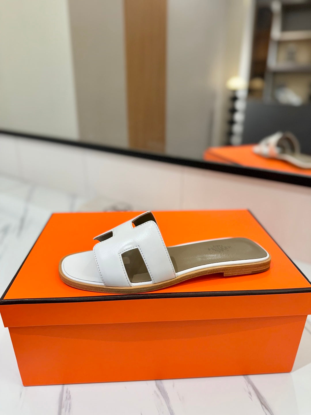 HM Oran Sandal White Etoupe Cowhide 294858