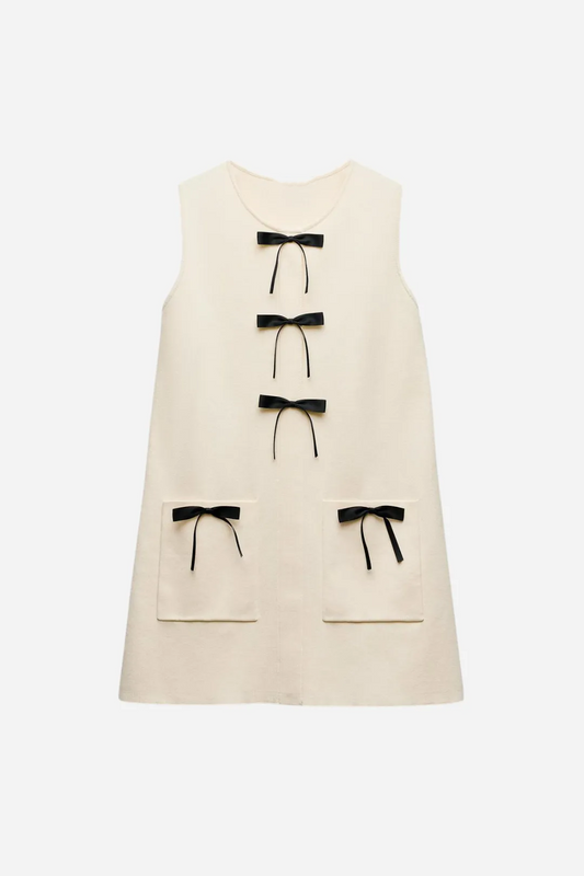 Minivestido de punto con lazo y cuello redondo 
