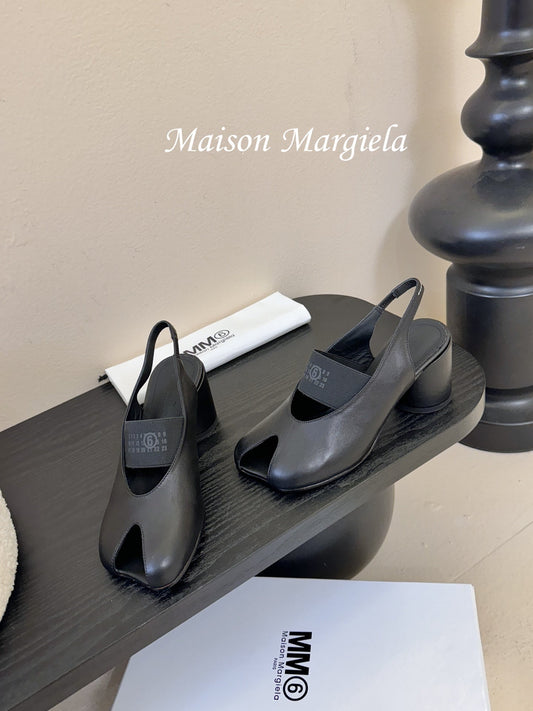 Maison Margiela Split-Toe Peep-Toe Chunky Heel Slingback Black in Sheepskin 580439