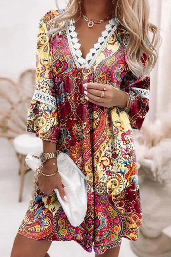 Vestido bohemio informal de fiesta con escote en V y costuras de encaje estampado