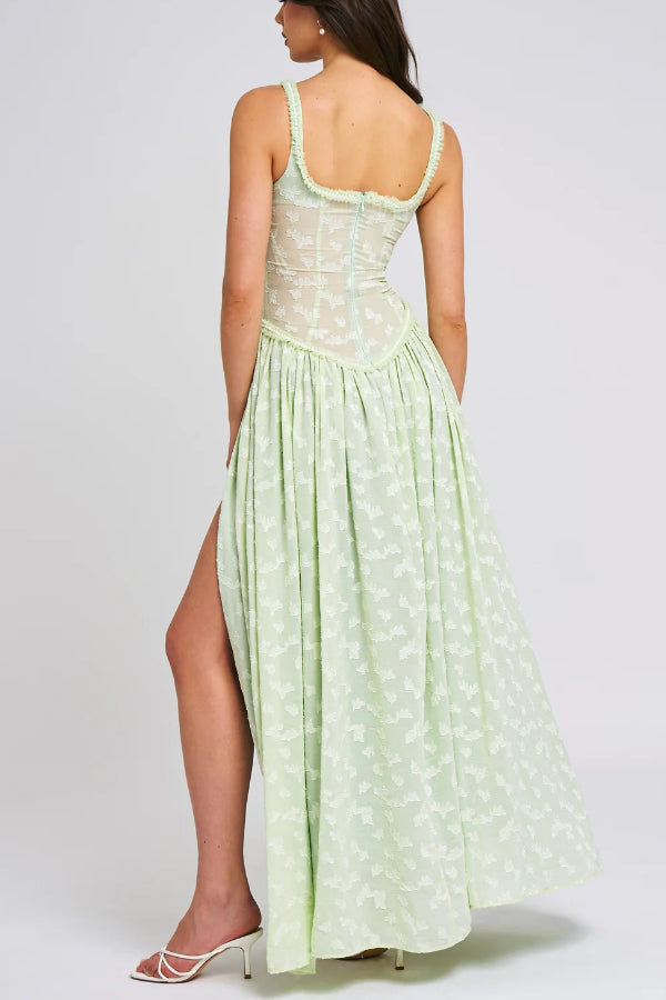 Vestido largo Ulissa verde claro con escote cuadrado, textura jacquard y abertura alta