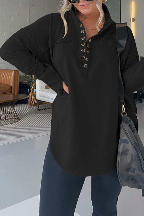 SUDADERA PULLOVER CON MEDIO CUELLO Y PUÑOS PARA EL PULGAR