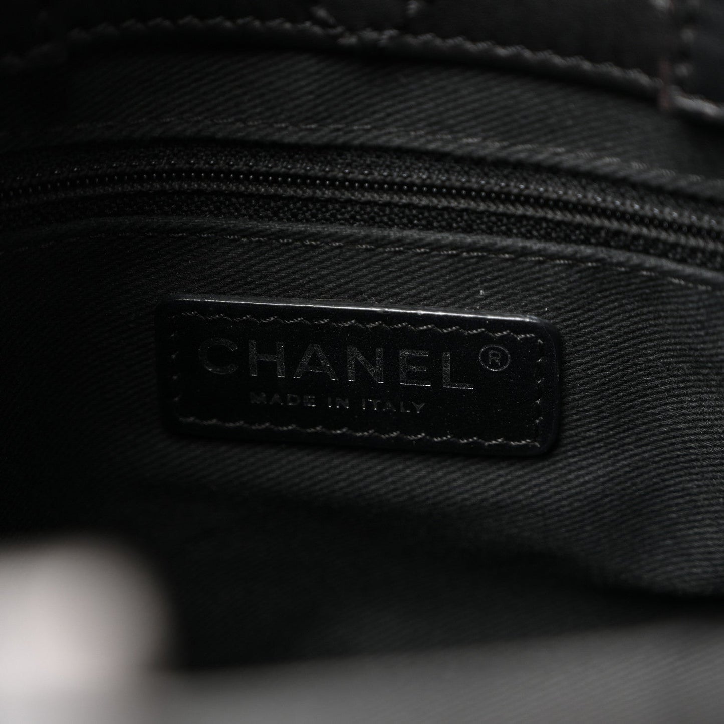 Calfskin CC Pocket Tote Black