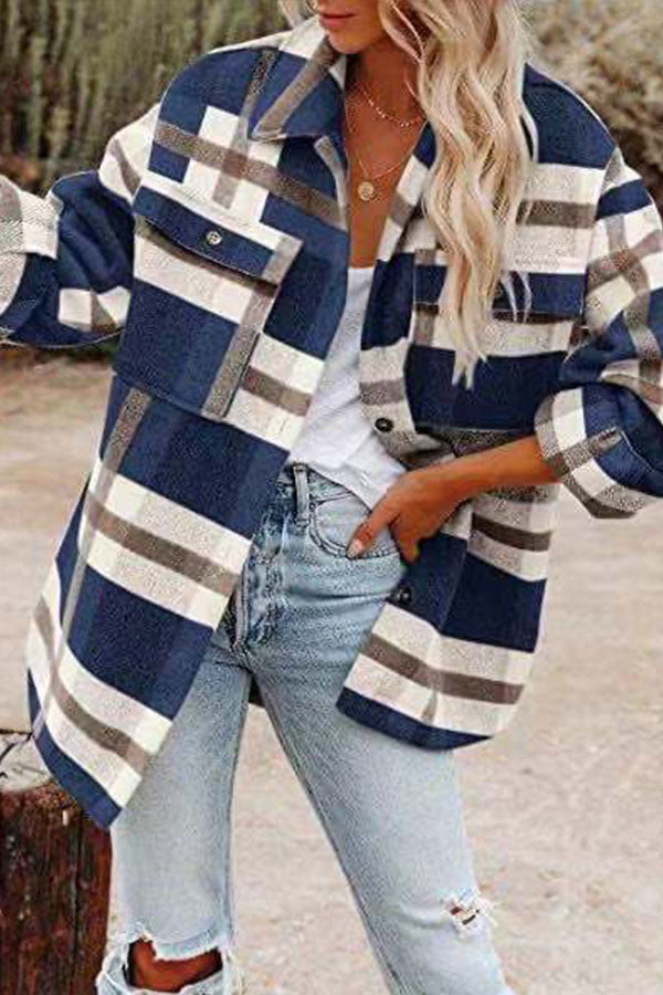 Chaqueta con bolsillos a cuadros