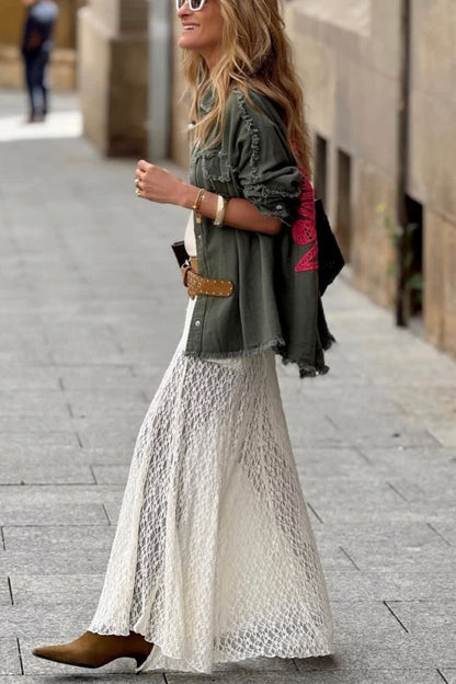 Camisa vaquera verde caqui con mandala de crochet rosa
