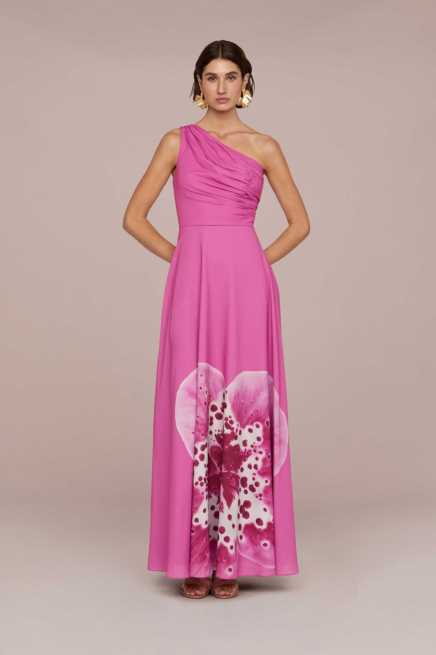 Vestido largo de un solo hombro con estampado floral Letitia 