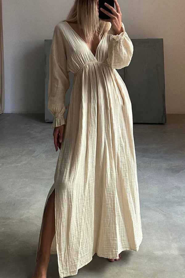 Vestido informal de algodón y lino con escote en V y abertura