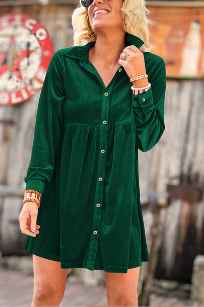 Vestido camisero de terciopelo con volantes y mangas largas y botones