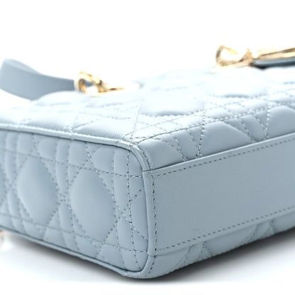 Lambskin Cannage Medium Lady D-Joy Light Blue