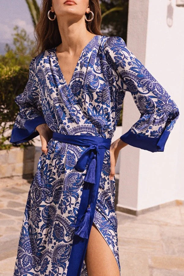 Vestido largo cruzado con cinturón y borlas con estampado floral único de satén de isla griega 