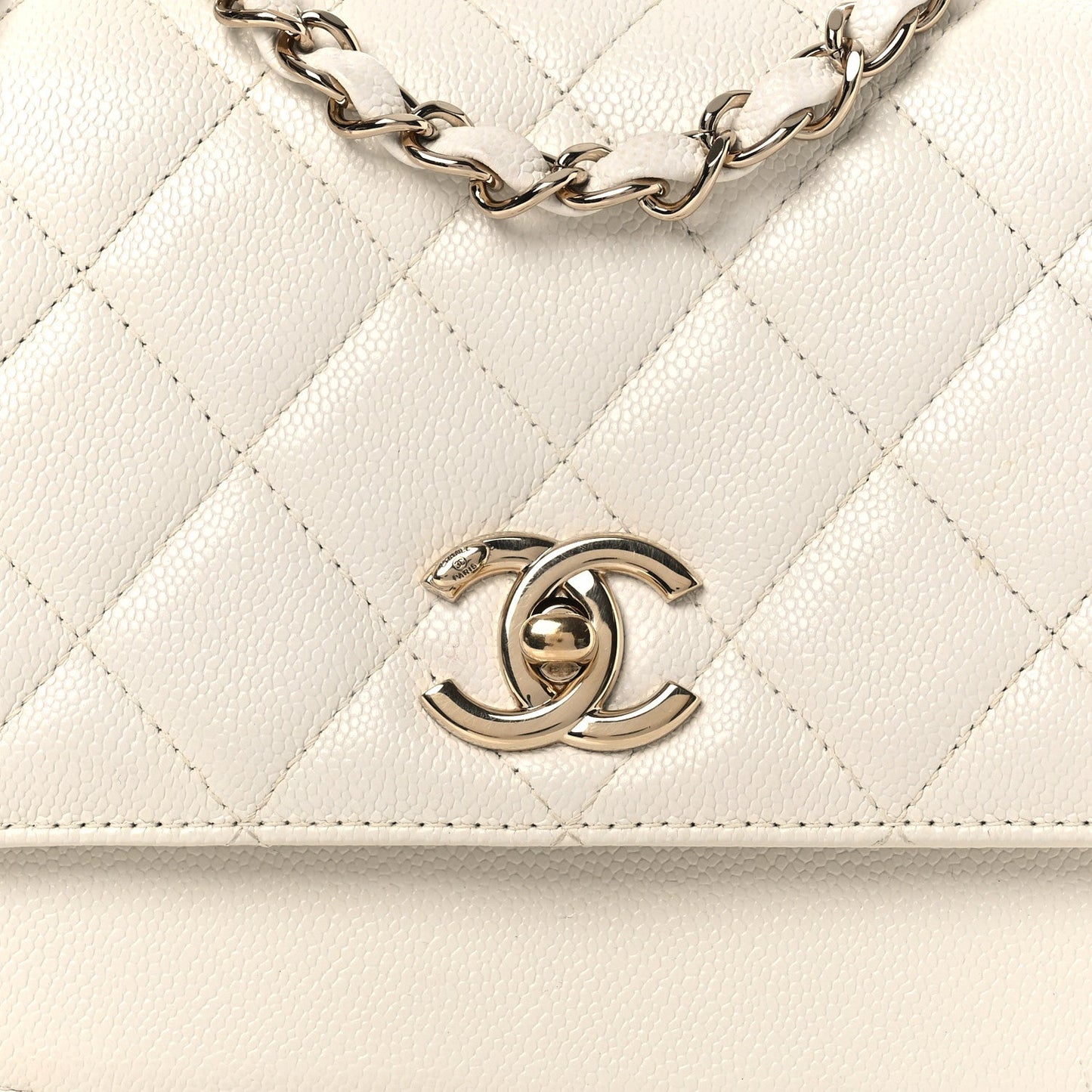 Caviar Quilted Medium Business Affinity Flap White