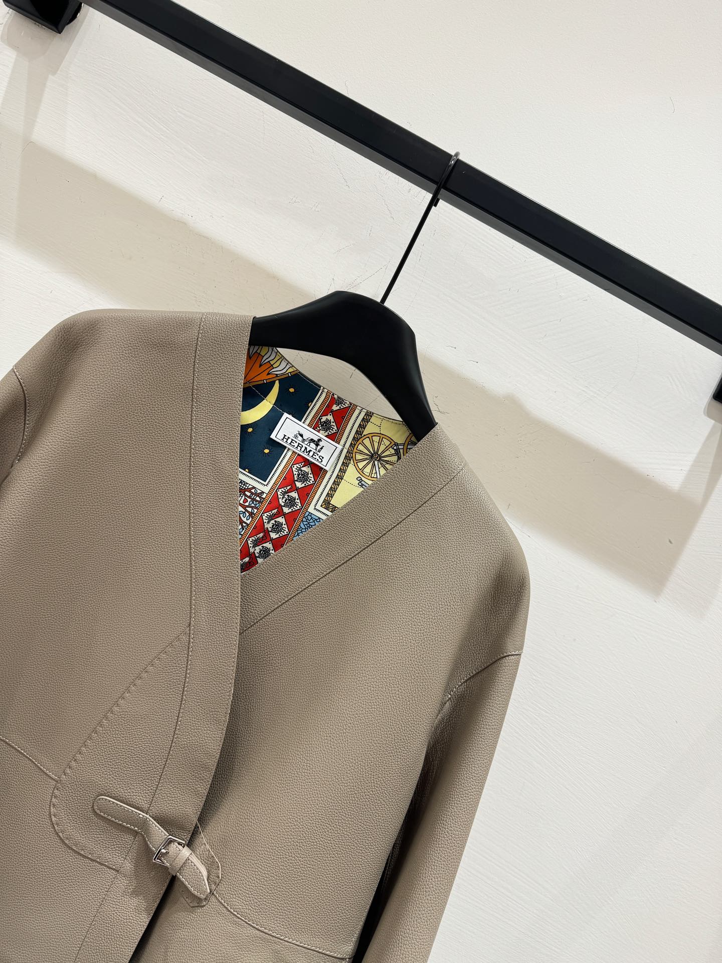 HM Leather Button V-Neck Blazer Beige Lambskin 303971