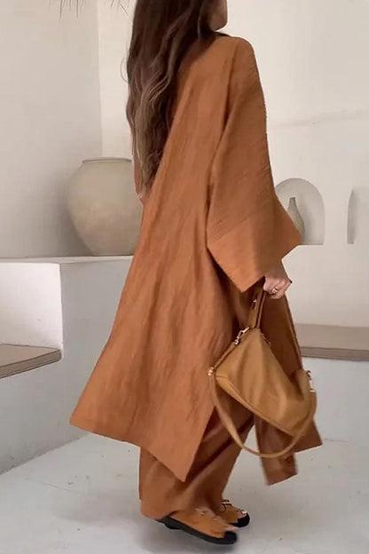 Conjunto informal de dos piezas con cárdigan largo y abertura de moda