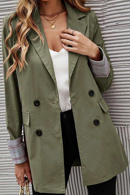 Blazer ajustado con botones y solapa de color liso