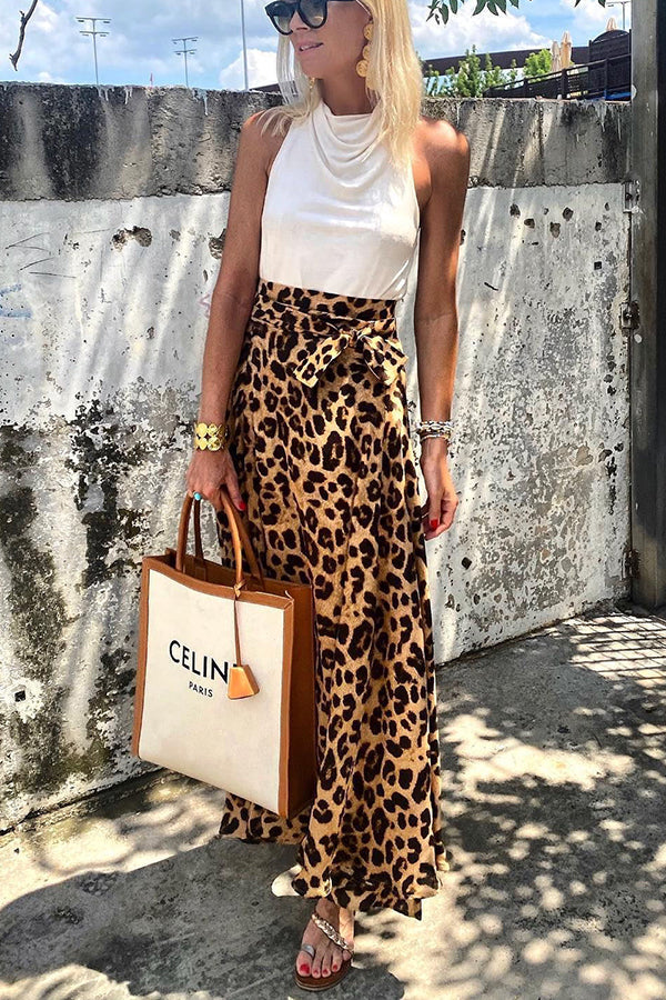 Falda midi de cintura elástica con lazo frontal y estampado de leopardo de satén de Today's Journey