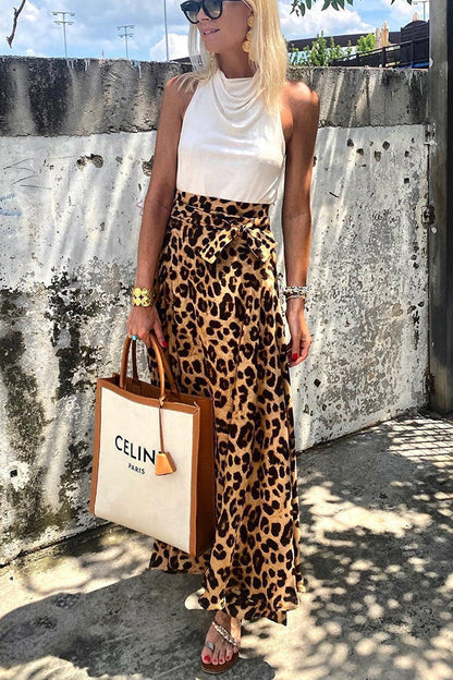 Falda midi de cintura elástica con lazo frontal y estampado de leopardo de satén de Today's Journey