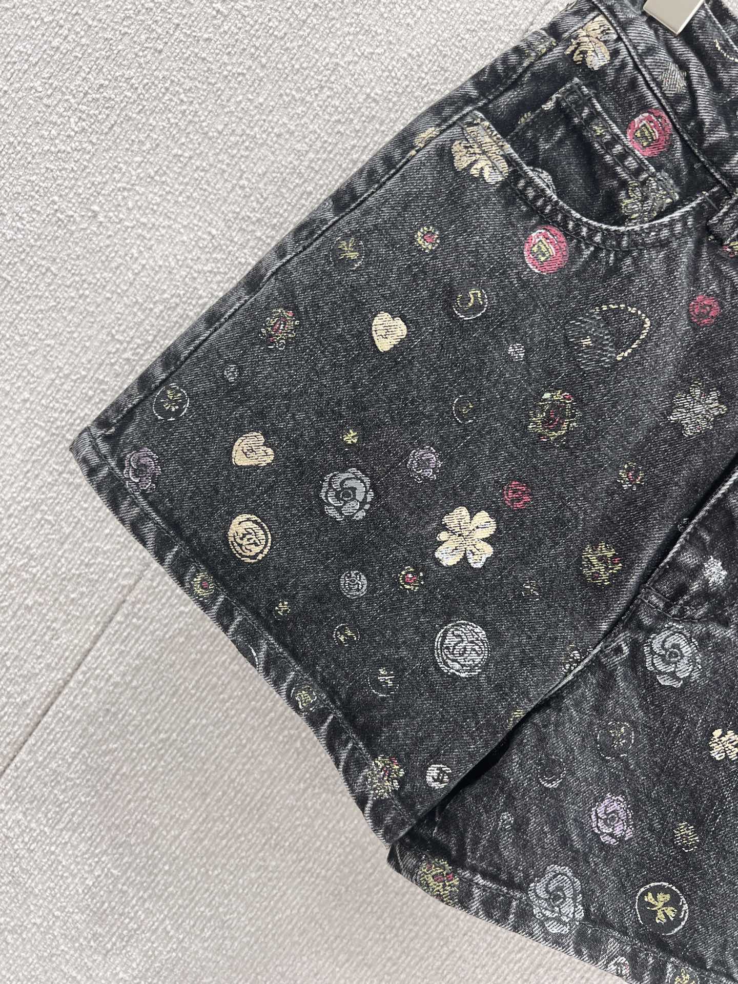 CC 25 Flower Jean Shorts Dark Gray Cotton