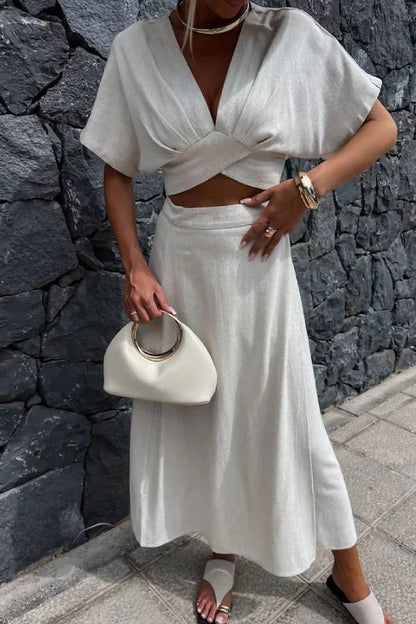 Conjunto informal de dos piezas con top y falda con escote en V liso