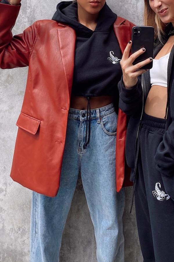 Blazer extragrande de piel sintética de Bershka