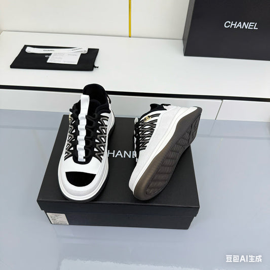 CC 25 Boutiques Sneaker Black White Light Grey Suede Fabric