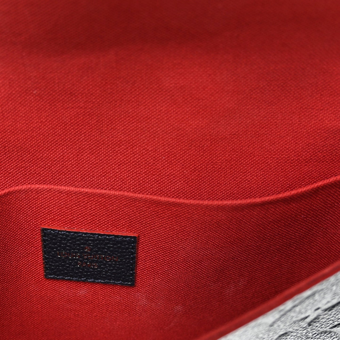 Empreinte Pochette Felicie Chain Wallet Marine Rouge