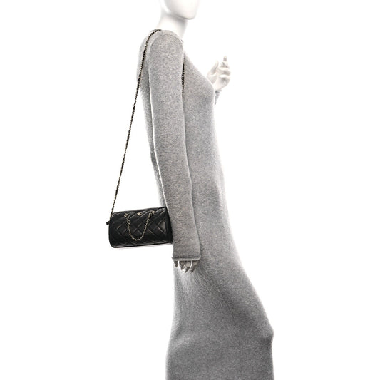 Caviar Quilted Barrel Clutch With Chain Black
