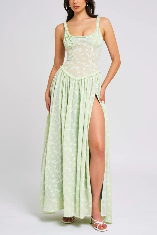Vestido largo Ulissa verde claro con escote cuadrado, textura jacquard y abertura alta