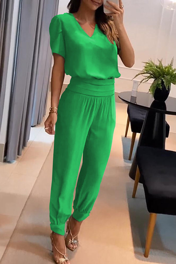 Conjunto de top con mangas abullonadas y pantalón de cintura alta con bolsillos y puños Jemma