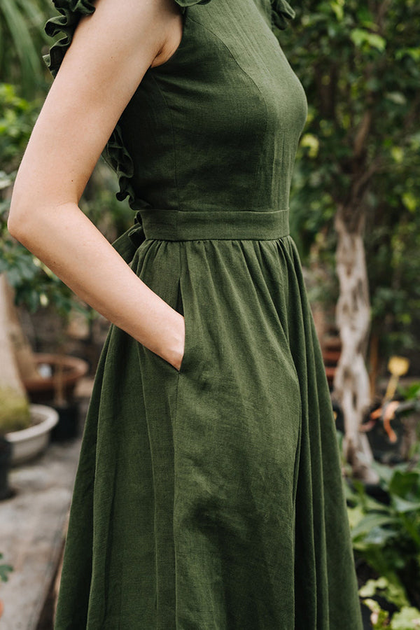 VESTIDO DE LINO CON MANGAS CON VOLANTES Y ESPALDA DESCONECTADAS