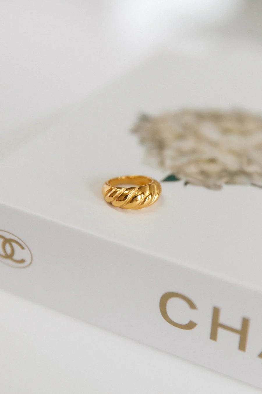 Anillo Soñando contigo bañado en oro de 18 quilates 