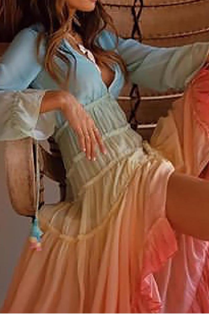 Vestido degradado de manga larga con cuello en V
