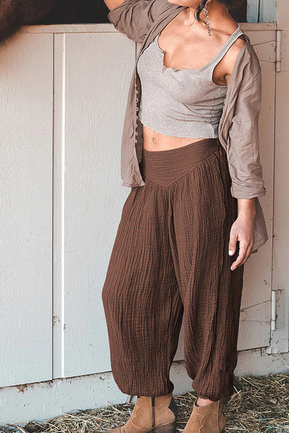 Pantalones anchos y sueltos con leggings y pantalones deportivos