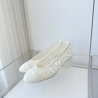 Chanel 26 Ladies 50 Ballet Flats White in Fabric 597342