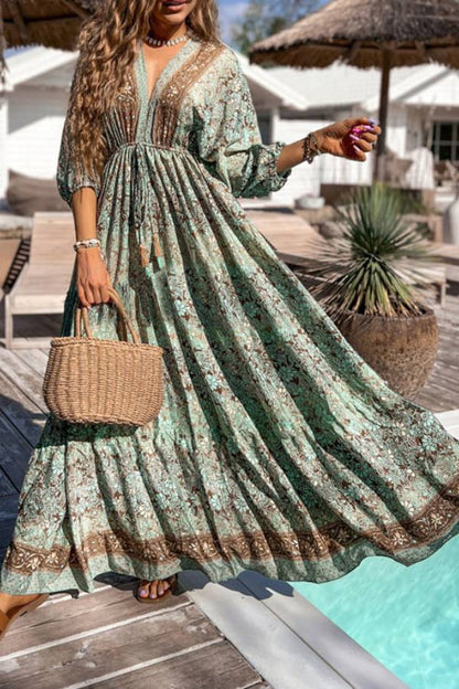 Vestido largo de cintura alta con cordón, espalda descubierta y estampado floral bohemio verde 