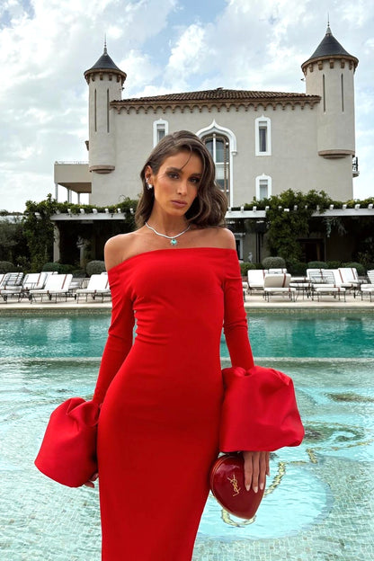 Vestido largo Virginia con hombros descubiertos y puños extragrandes 