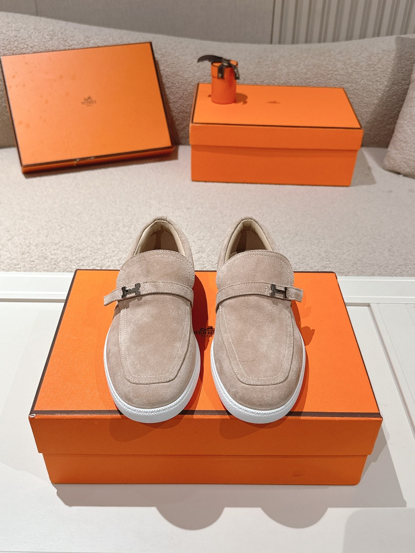 HM 25ss Loafers Beige Suede 577158