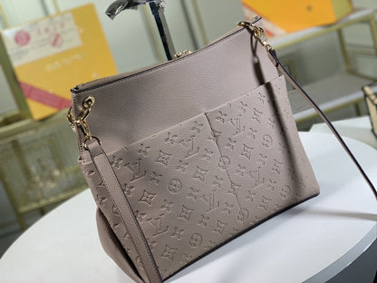 Louis Vuitton Maida Hobo