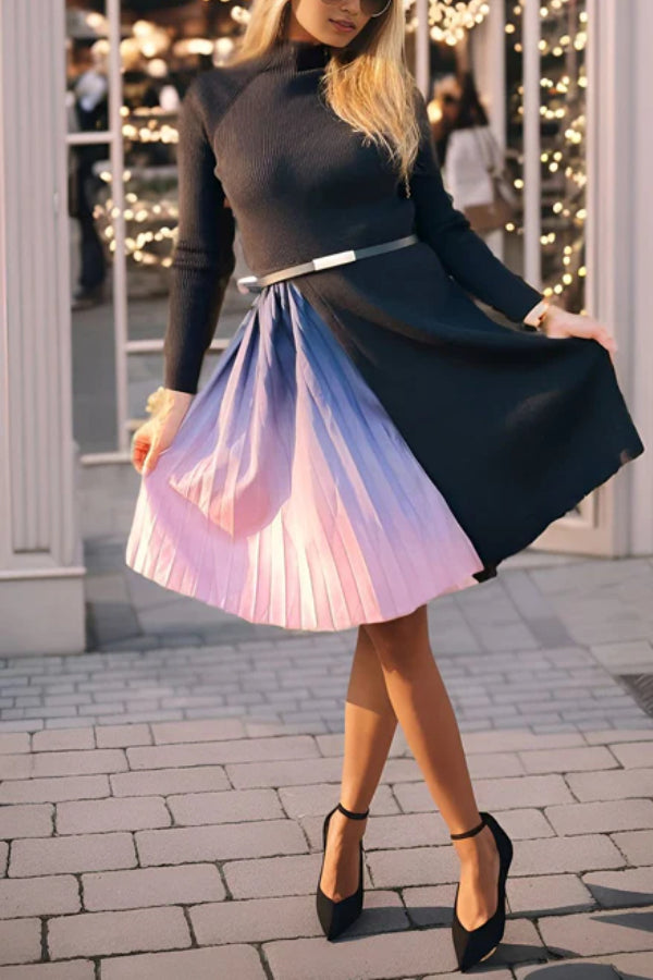 VESTIDO DE PUNTO CON CINTURÓN Y PLISADO, ROMANCE QUE ASOMBRA 