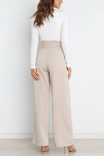 Pantalones anchos con bolsillos y cinturón de moda