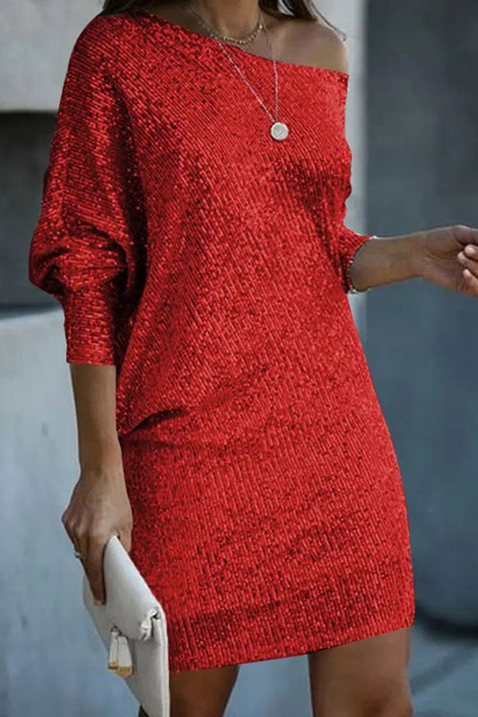 Minivestido holgado con lentejuelas y hombros descubiertos