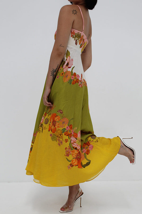 Vestido largo de mezcla de lino con estampado floral en contraste y bolsillos fruncidos en la espalda